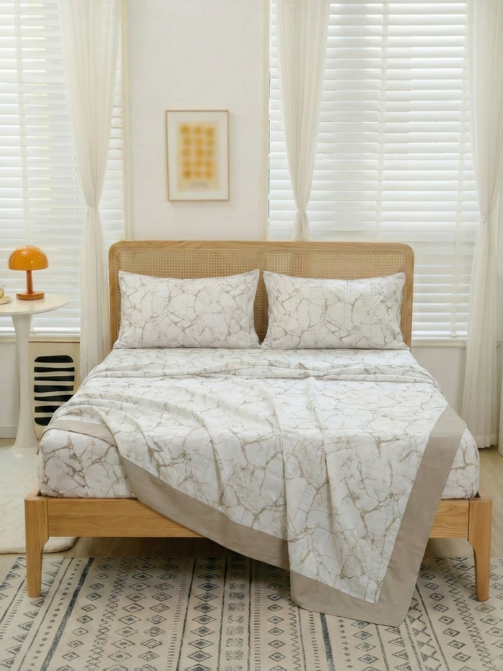 Elegant Marble Print Bedspread – Soft & Durable Bedding Set for a Modern Home