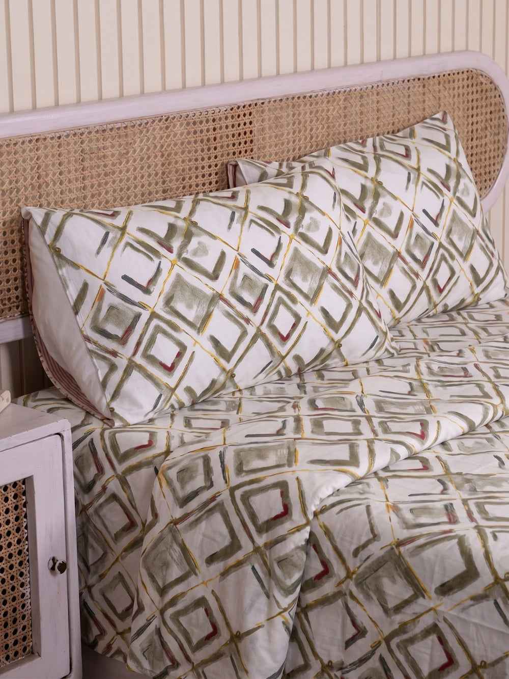 Olive Lattice — 3 Piece Bedsheet Set