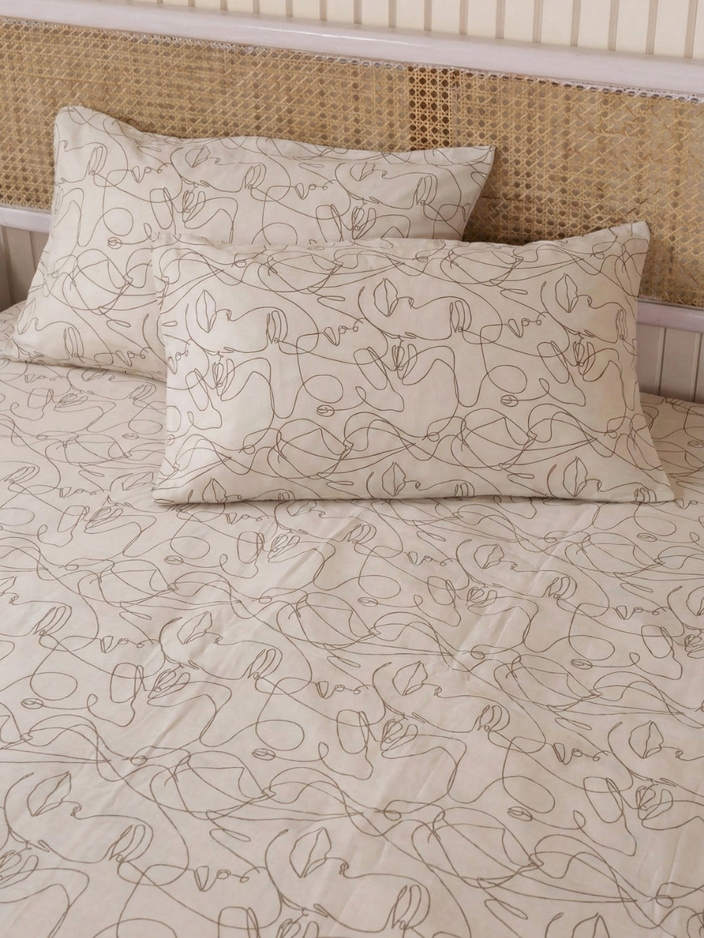 Line Art — 3 Piece Bedsheet Set