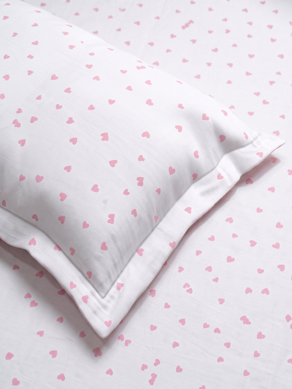 Sweet Heart — 3 Piece Bedsheet Set