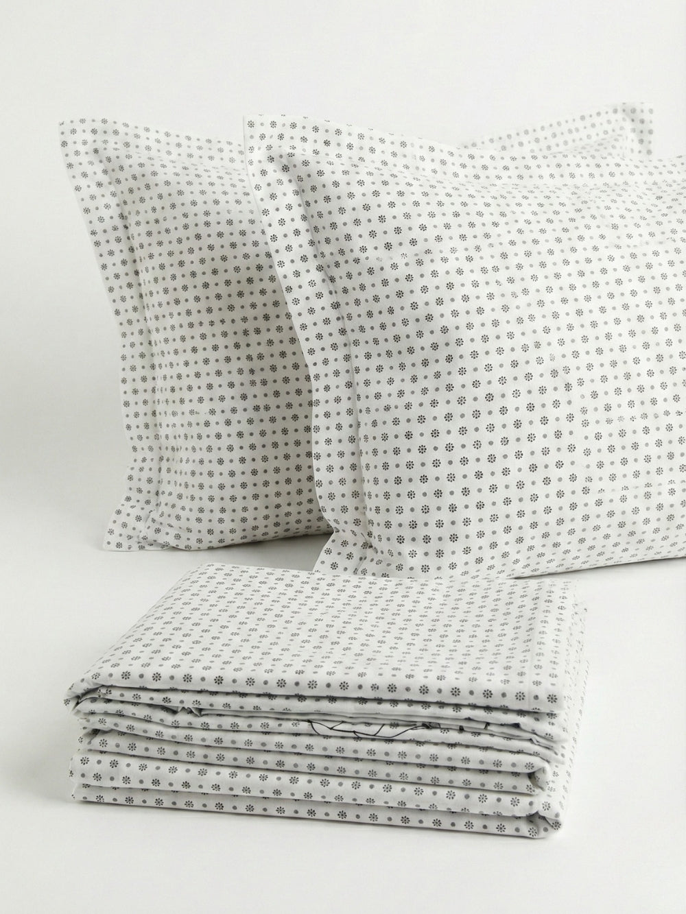 Grey Floral Cotton Blend Bedsheet Set – Soft & Comfortable