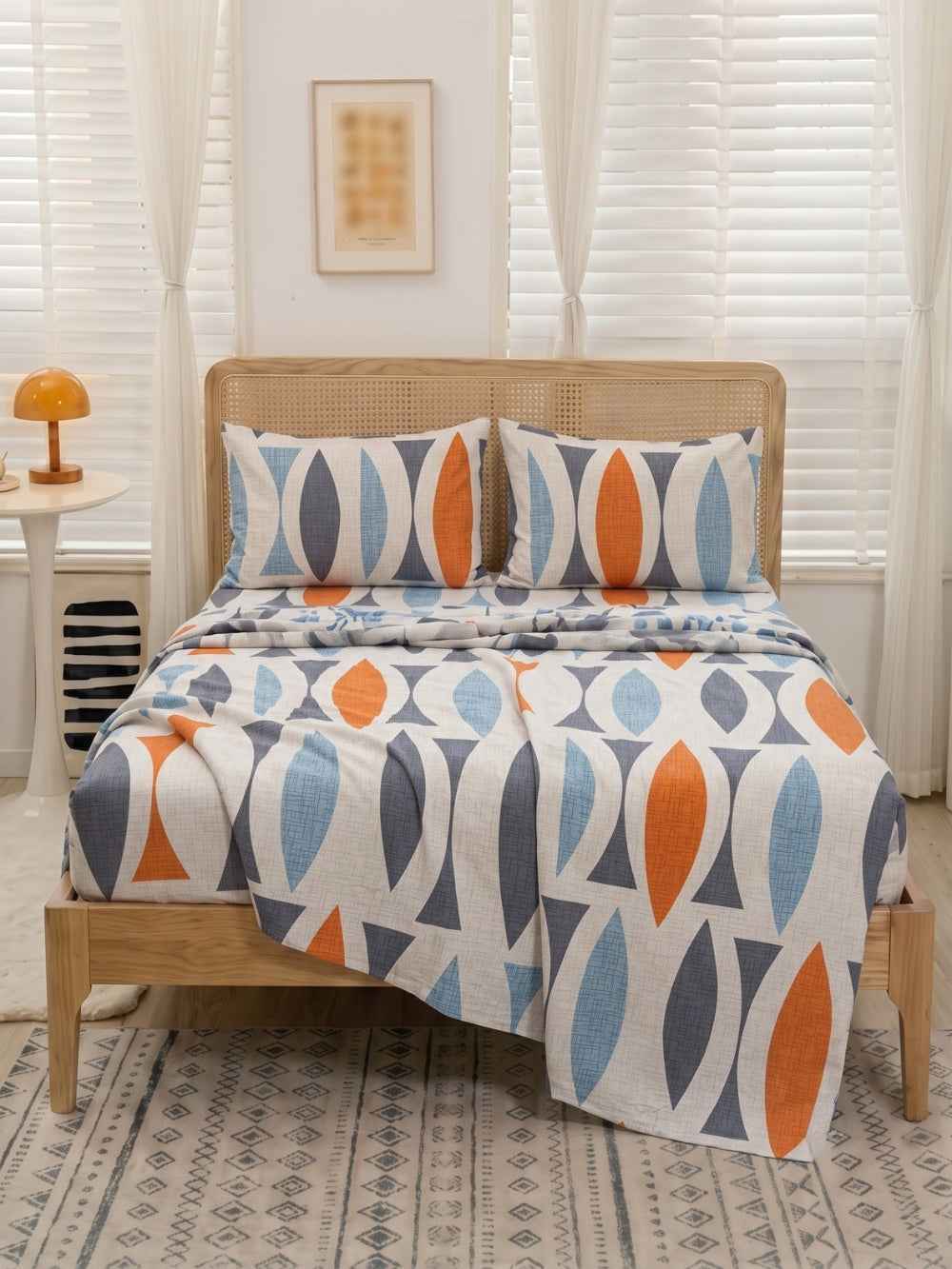 Retro Rhythm — 3 Piece Bedsheet Set