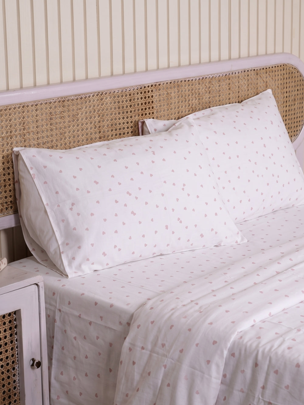 Sweet Heart — 3 Piece Bedsheet Set