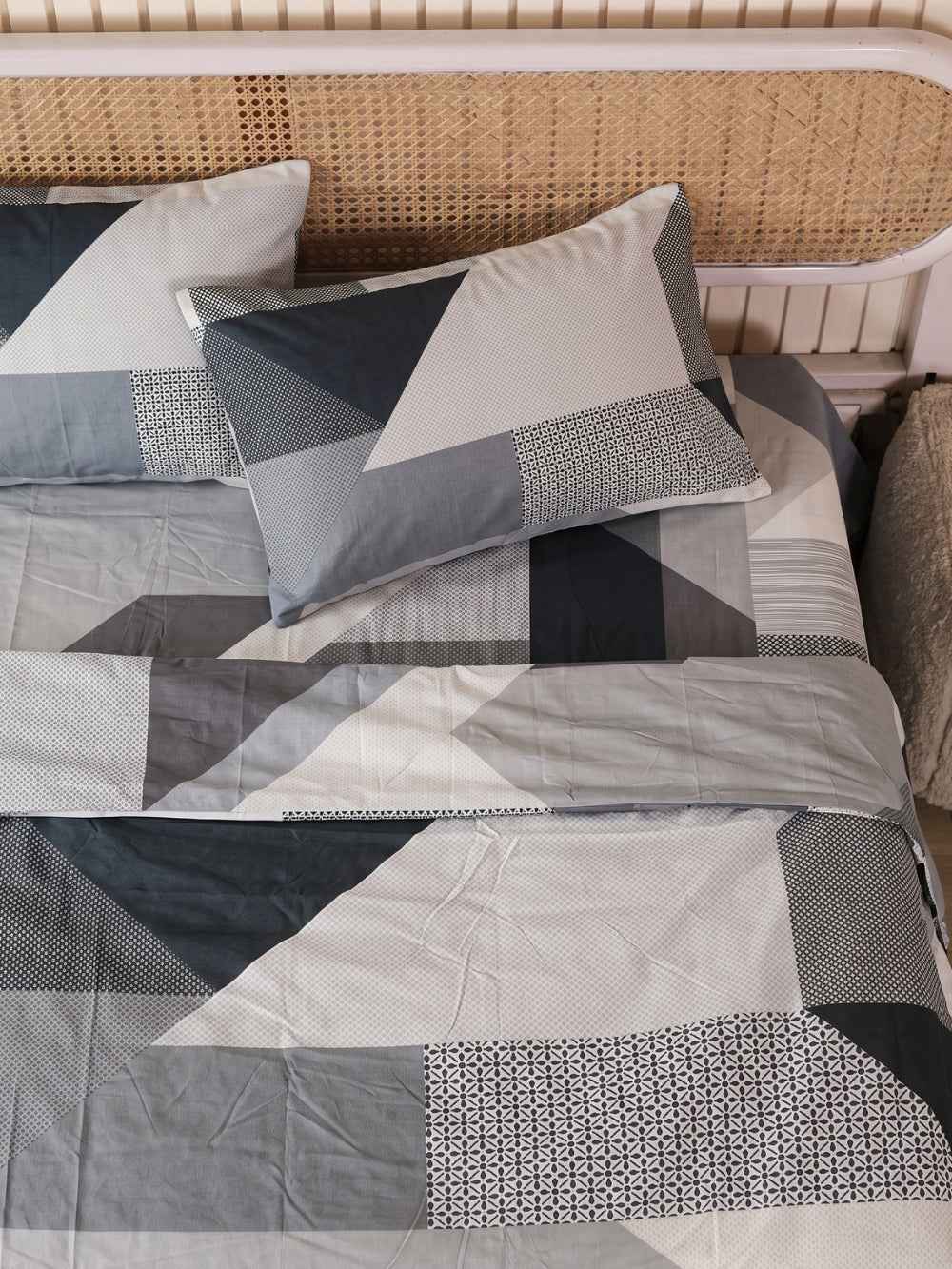 Geometric Slate — 3 Piece Bedsheet Set