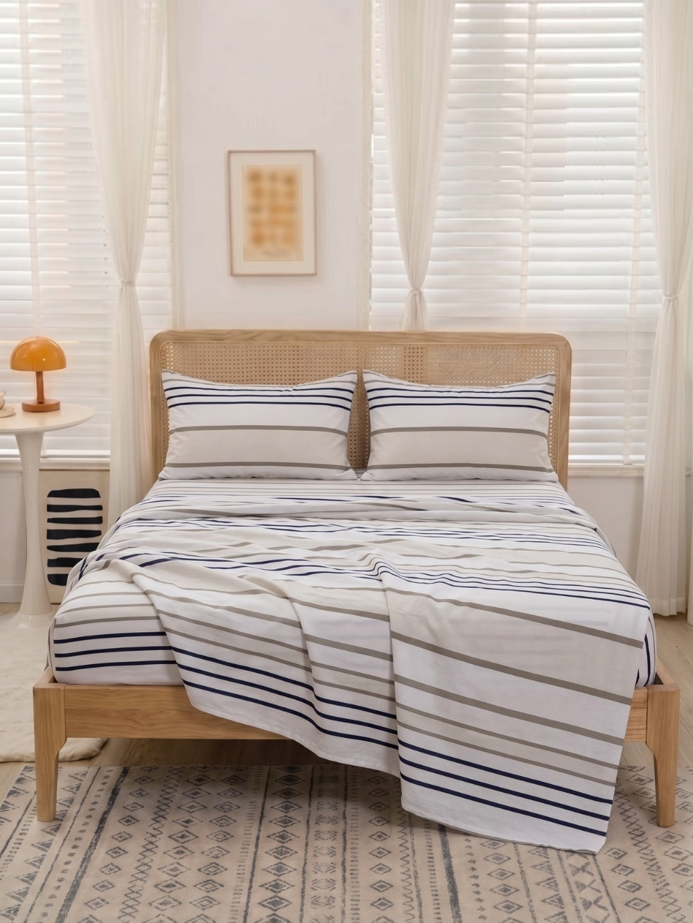 Smart Stripe — 3 Piece Bedsheet Set