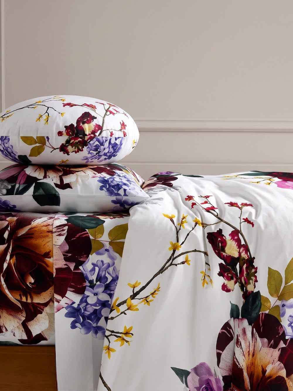 Crimson Rose — 3 Piece Bedsheet Set
