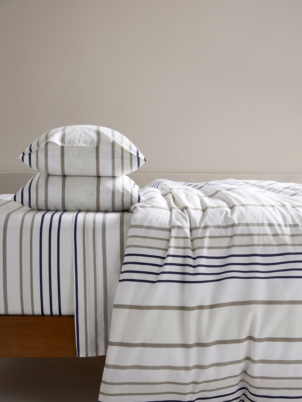 Smart Stripe — 3 Piece Bedsheet Set