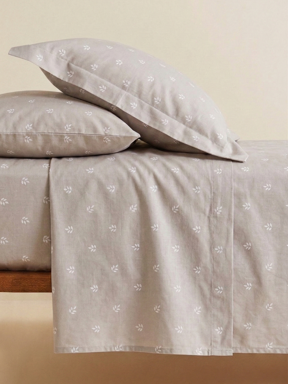 Soft Petal  — 3 Piece Bedsheet Set
