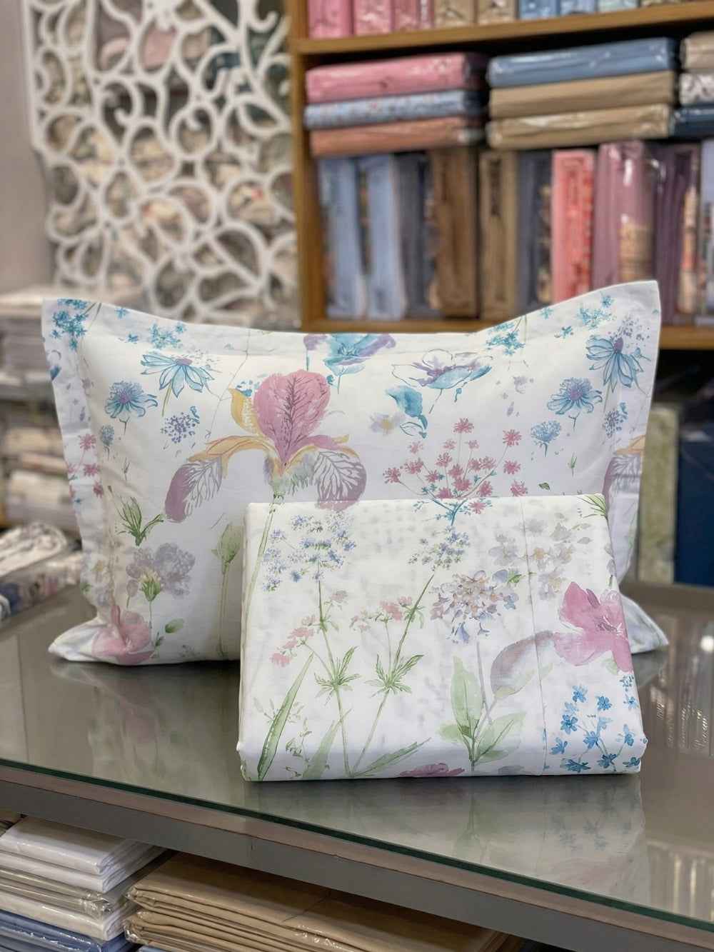 Wild Iris Bloom | Premium Soft-Touch | 3-Piece Bedsheet Set