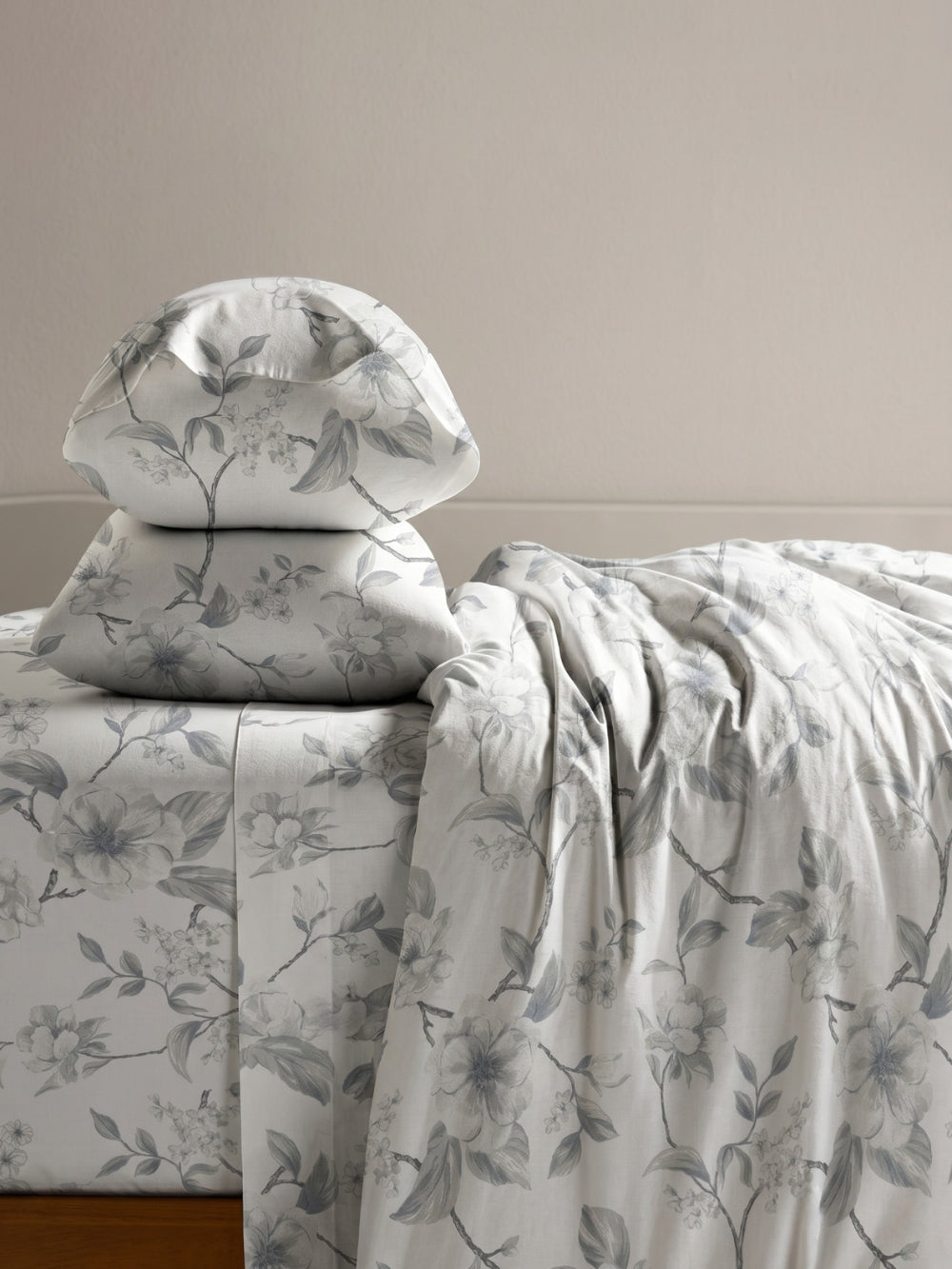 Grey Willow — 3 Piece Bedsheet Set