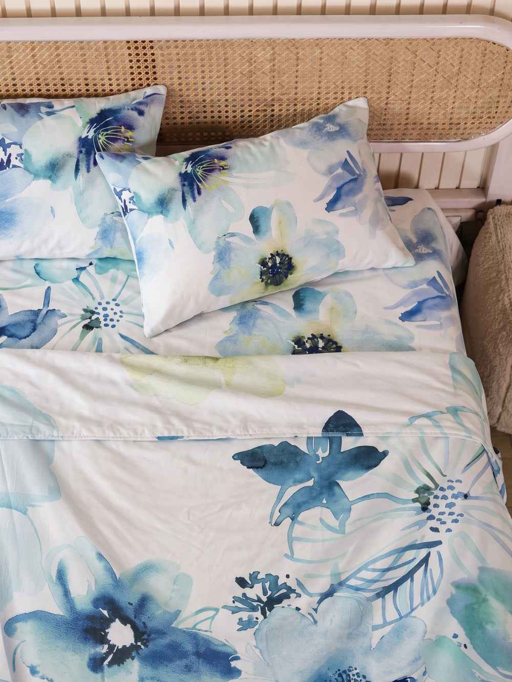 Aqua Petal — 3 Piece Bedsheet Set