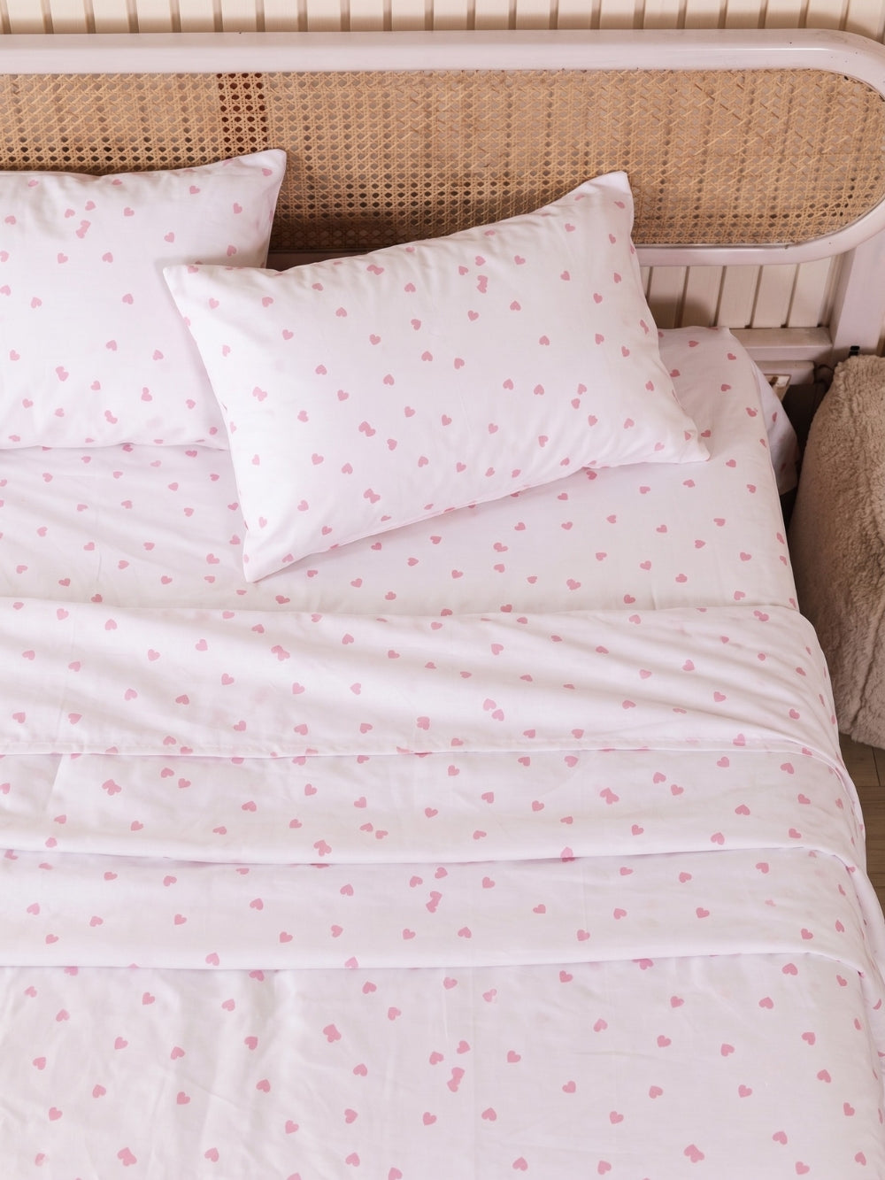 Sweet Heart — 3 Piece Bedsheet Set