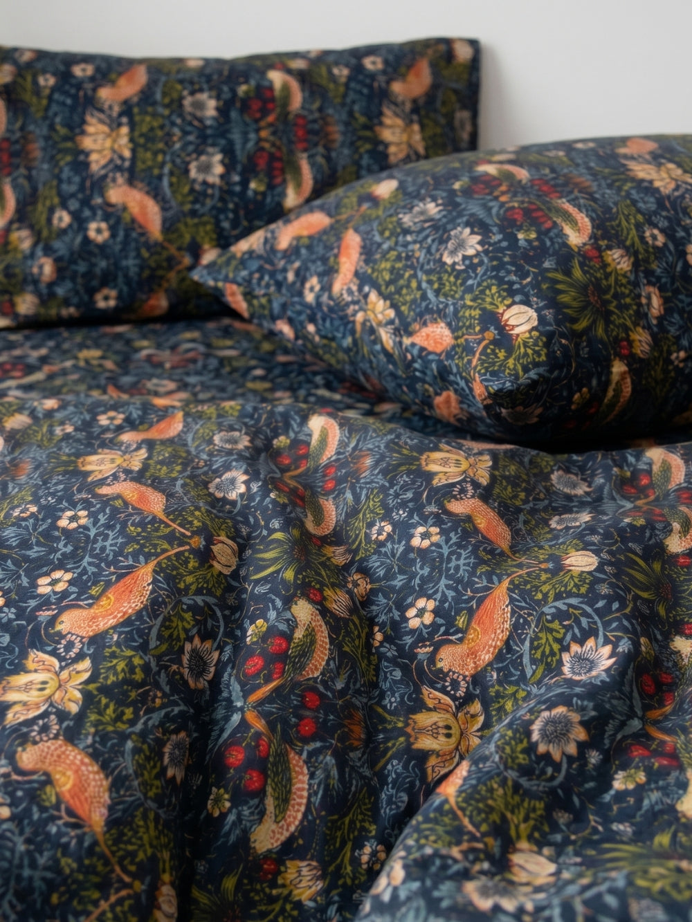 Midnight Bloom Twill — 3 Piece Bedsheet Set