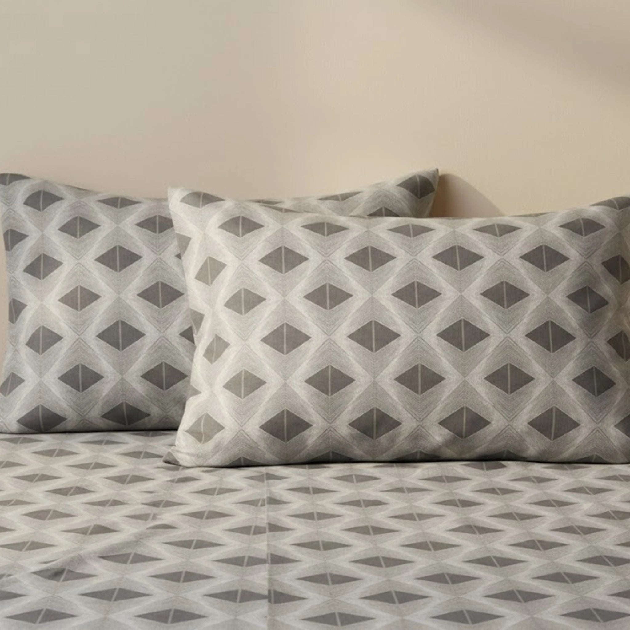 Silverstone Geometric 100% Cotton Bedding | Modern Design with Premium Comfort