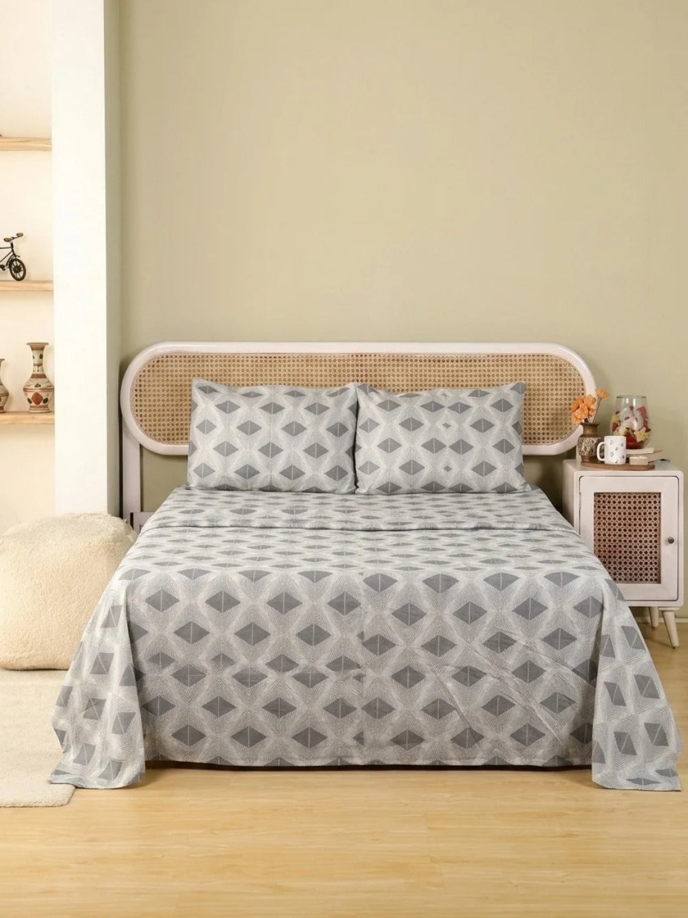 Silverstone Geometric — 3 Piece Bedsheet Set