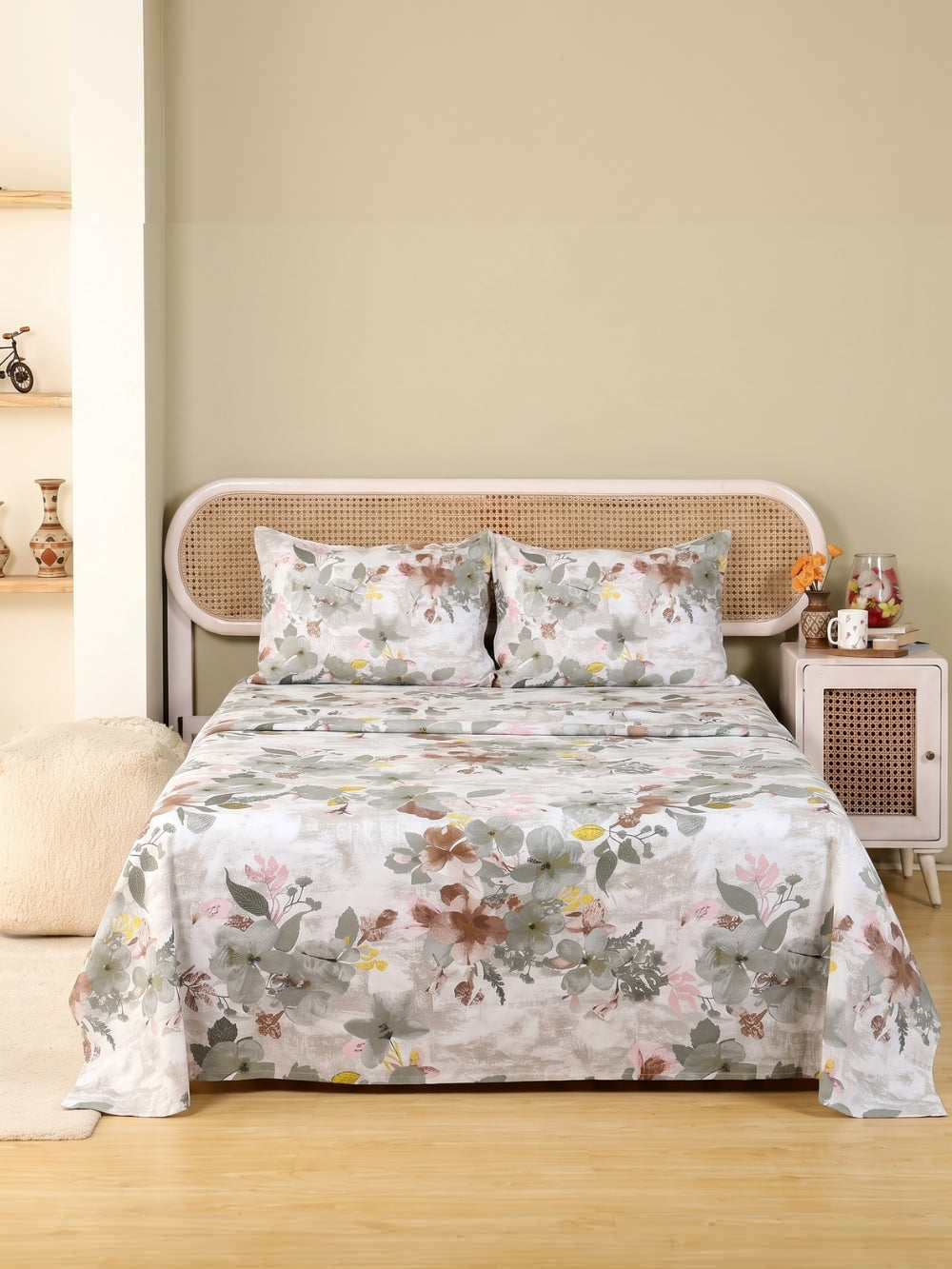 Meadow Whisper — 3 Piece Bedsheet Set